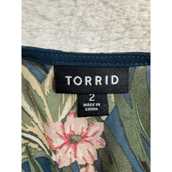 TORRID Blouse Semi Sheer Short Sleeve Floral Women's Plus Size 2 (2X) High Low - Picture 4 of 6
